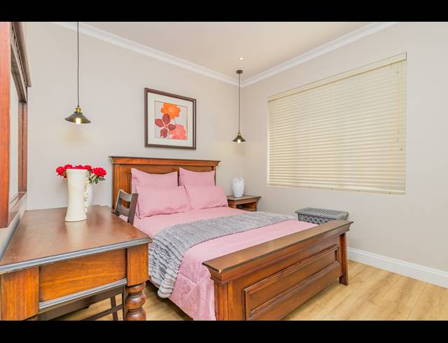 2 BEDROOM RETIREMENT UNIT FOR SALE IN KINDLEWOOD ESTATE